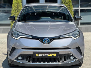 Toyota C-HR foto 2