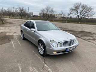 Mercedes E-Class foto 2