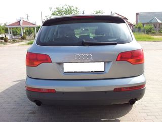 Audi Q7 foto 8