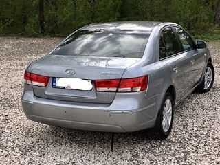 Hyundai Sonata foto 2