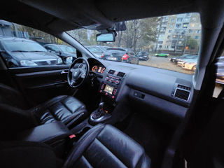 Volkswagen Touran foto 15