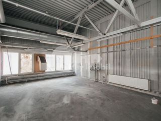 Chirie! Depozit/spațiu pentru producere, 1800 mp, str. Industrială, 7 200 € foto 6