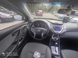 Hyundai Elantra foto 7