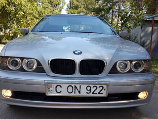 BMW 5 Series foto 3