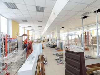 Ciocana, sp.comercial spre chirie, 2000 mp, 8000 € ! foto 2