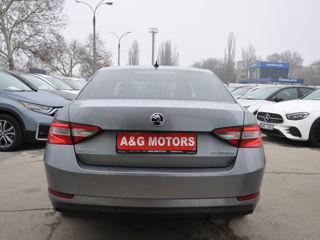 Skoda Superb foto 5