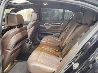 BMW 7 Series foto 10