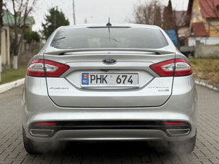 Ford Fusion foto 5