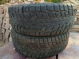 Пара зимних шин 205/60 r16 - 650 лей за пару