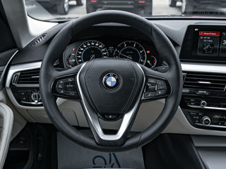 BMW 5 Series foto 11