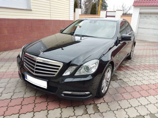 Mercedes E-Class foto 1