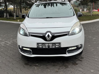 Renault Grand Scenic foto 2