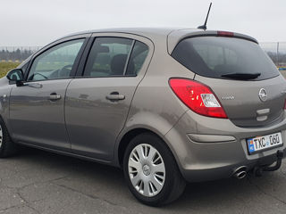 Opel Corsa foto 2