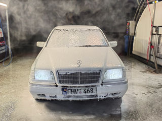 Mercedes C-Class foto 7