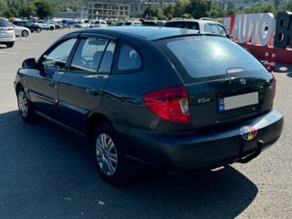 KIA Rio foto 9