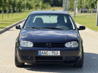 Volkswagen Golf foto 1