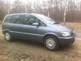 Opel Zafira foto 1