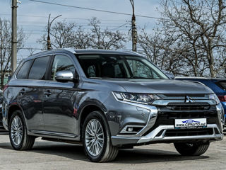 Mitsubishi Outlander foto 1