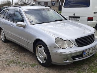 Mercedes C Class foto 4