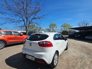 KIA Rio foto 5