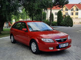 Mazda 323 foto 2