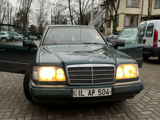 Mercedes Series (W123)