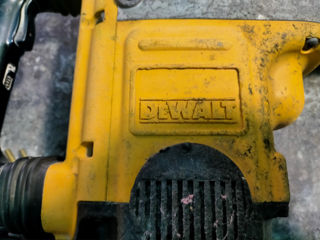 Перфоратор DeWalt D25730-QS. На запчасти или меняю на ваше предложение foto 2