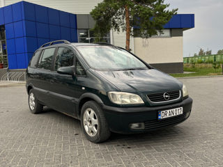 Opel Zafira foto 2