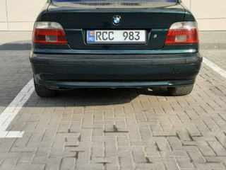 BMW 5 Series foto 3