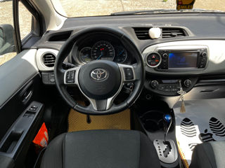 Toyota Yaris foto 6