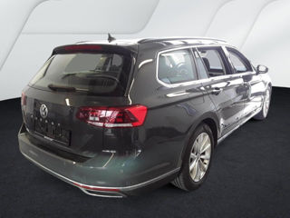 Volkswagen Passat foto 3