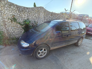 Ford Galaxy foto 1