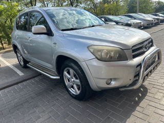 Toyota Rav 4 foto 1