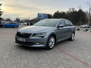 Skoda Superb foto 3