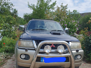 Mitsubishi Pajero Sport foto 3