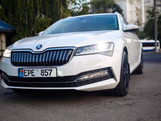 Skoda Superb foto 2