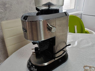 Râșniță de cafea DeLonghi