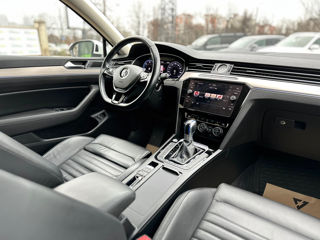 Volkswagen Passat foto 8