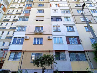 Apartament cu 3 camere, 70 m², Sculeni, Chișinău foto 1