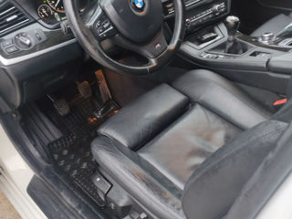 BMW 5 Series foto 3