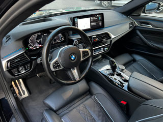 BMW 5 Series foto 6