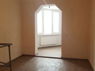 De vinzare apartament cu 2 odai 143 seria 15 Mcr., Cahul foto 3