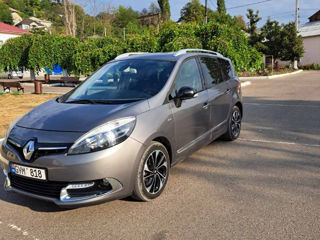 Renault Grand Scenic foto 2