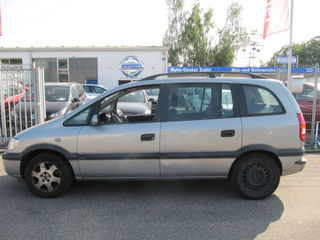 Opel Zafira foto 1