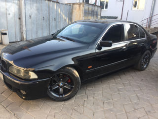 BMW 5 Series foto 7