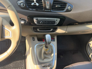 Renault Grand Scenic foto 6