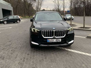 BMW iX1 foto 3