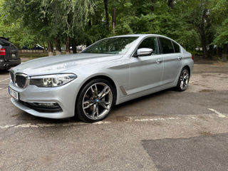 BMW 5 Series foto 1