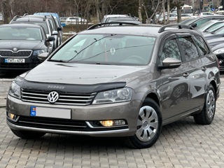 Volkswagen Passat foto 4