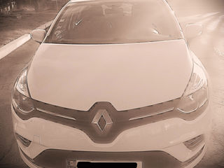 Renault Clio foto 9